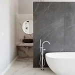 Le Bain-Charming Suite